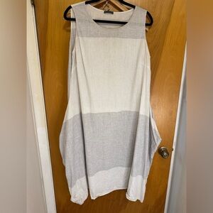 OSKA Gray and White Linen dress